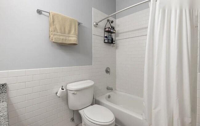 Building Photo - 5331 S Harper Ave