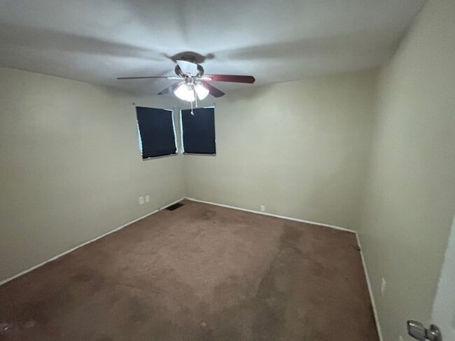 Building Photo - 3 bed/ 1 Bath Single Family Home Penn Hills