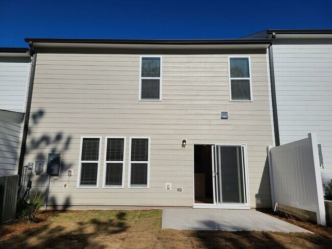 Building Photo - 1222 Gemfor St