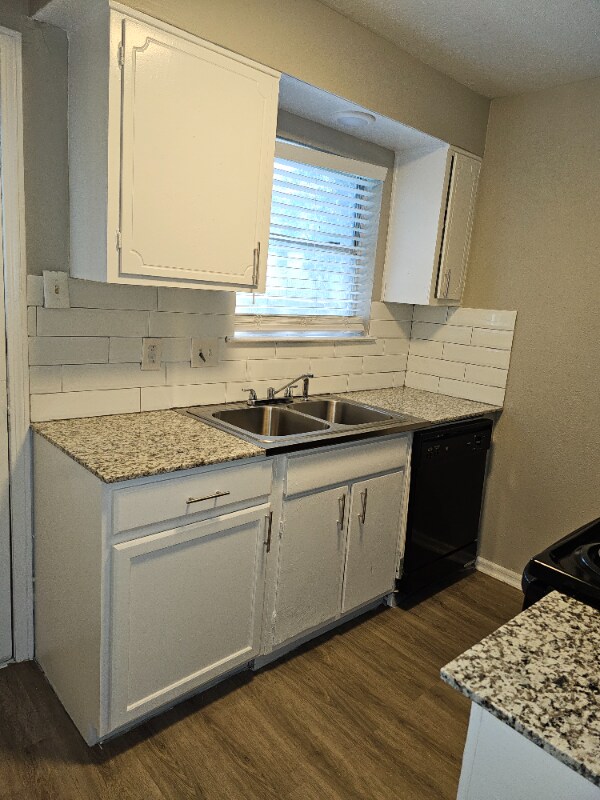Building Photo - 2409 Ridgmar Plaza