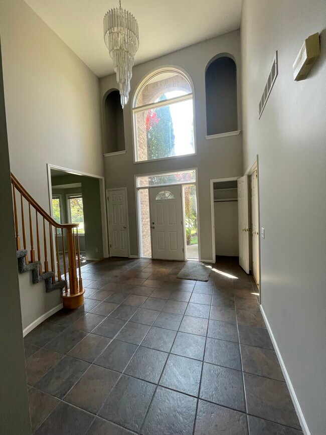 Building Photo - 7824 Watford Dr