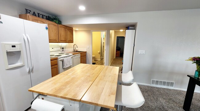 Kitchen/Bathroom - 2172 Creede Ave