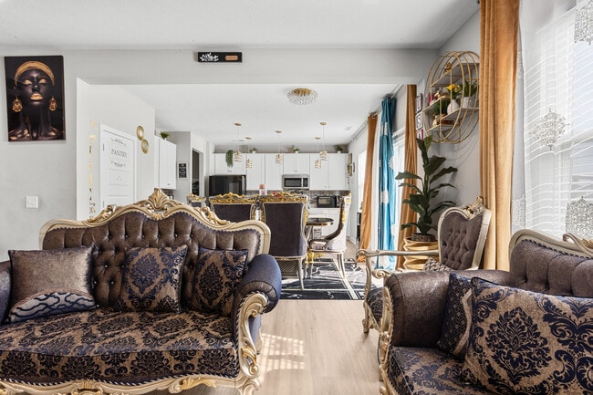 Foto del edificio - 7419 Hillway Dr