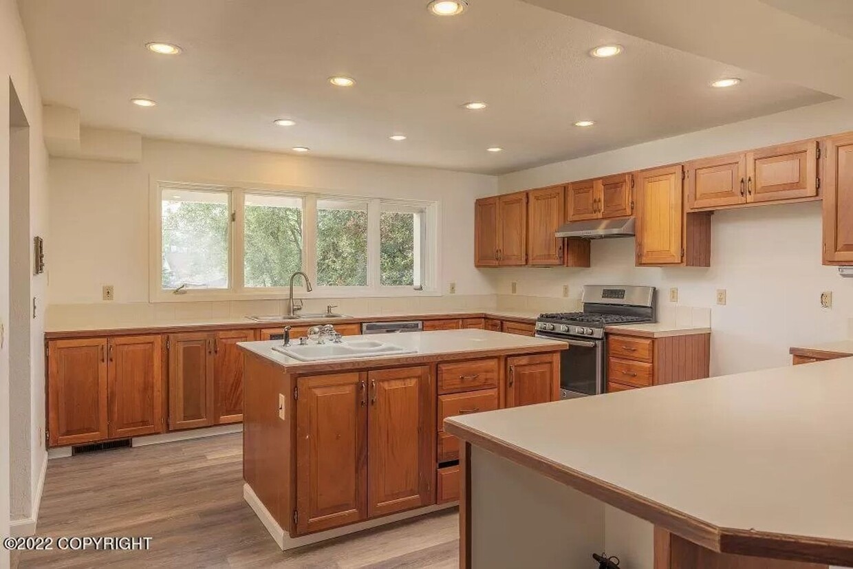 Foto principal - 324 E Manor Ave