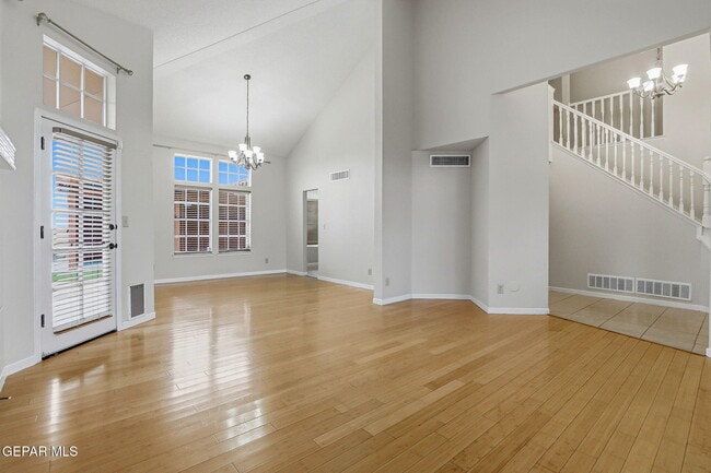 Foto del edificio - 1117 W Bend Ln