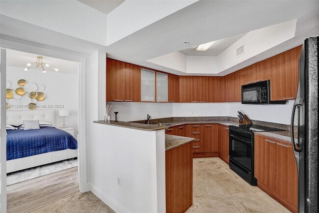 Foto del edificio - 16699 Collins Ave