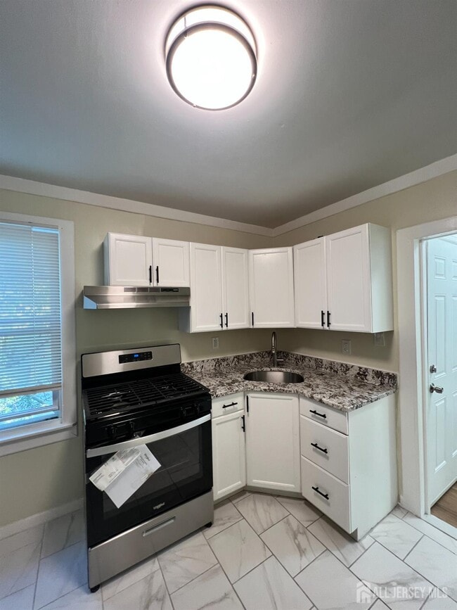 Building Photo - 426 Willow Ave