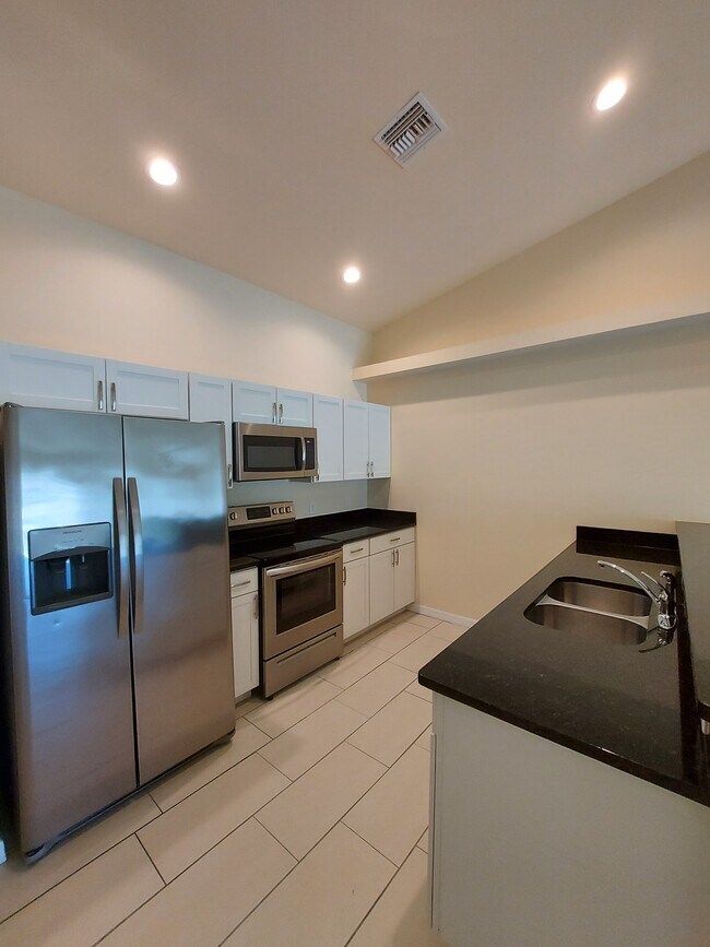 Foto del edificio - 615 SE 7th St