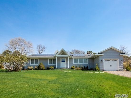 Primary Photo - 7 Peconic View Ct