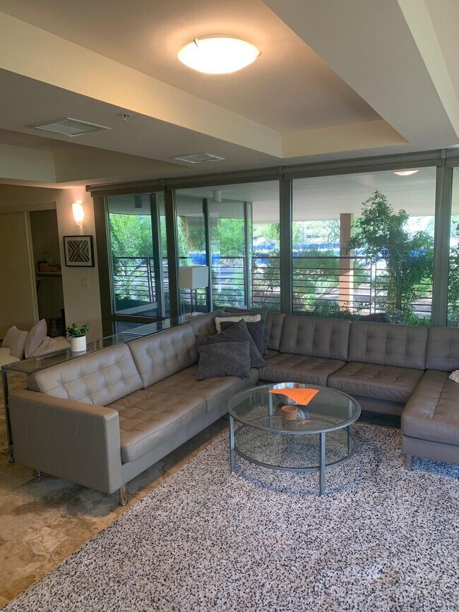 Foto del edificio - 7117 E Rancho Vista Dr