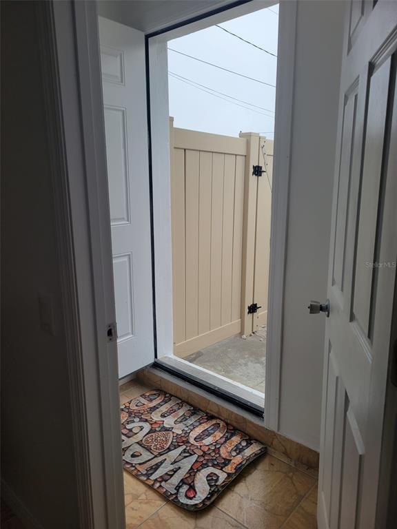 Foto del edificio - 531 Lakeview Ct