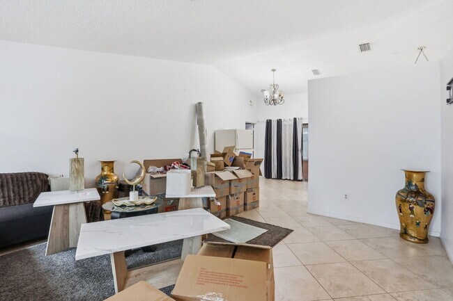 Foto del edificio - 2171 NW 76th Ave