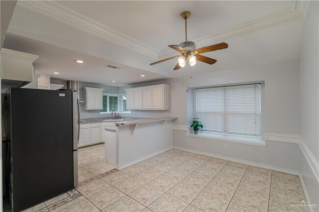Building Photo - 2813 Hawk Ct