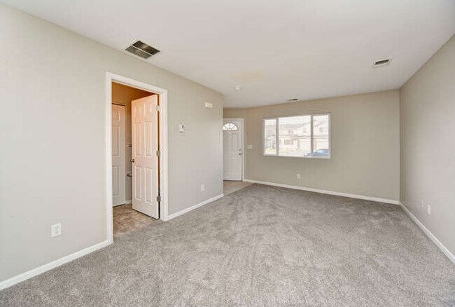 Foto del edificio - 3380 Saratoga St