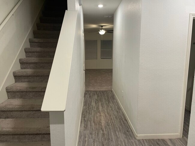 Building Photo - 13539 Lunar Light