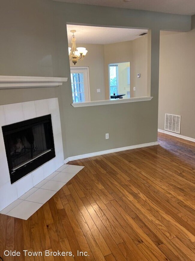 Building Photo - 3 br, 2 bath House - 2021 E Jefferson St.