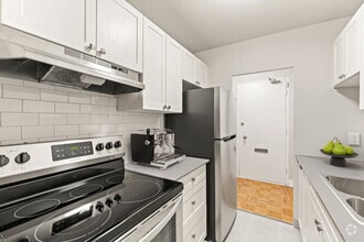 Building Photo - Ridout Towers