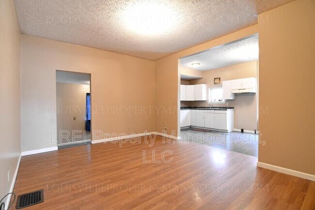 Building Photo - 1402 Berry Blvd