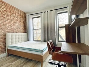 Building Photo - Furnished room/NOT APARTMENT