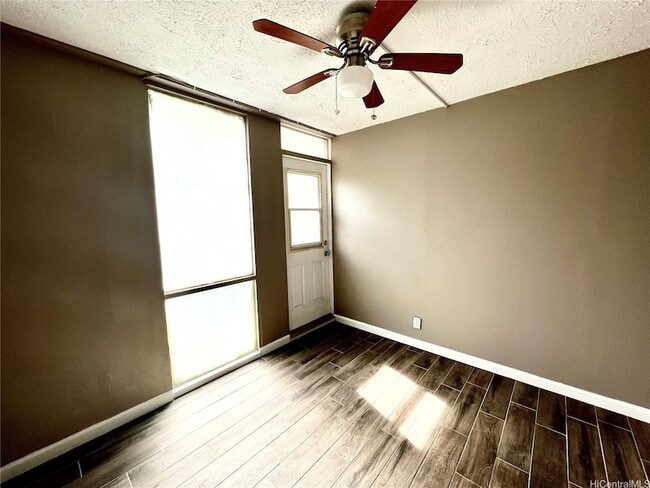 Building Photo - 417 Namahana Street Unit 17