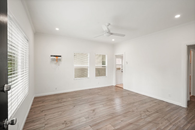 Building Photo - 1202 N Gower St