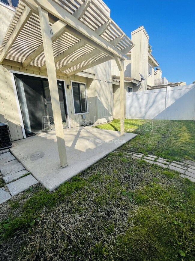 Foto del edificio - 3068 Colony Park Dr