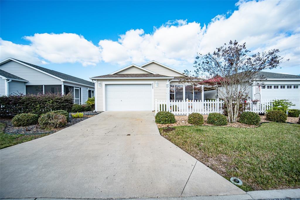 Foto principal - 2521 Bayport Pl