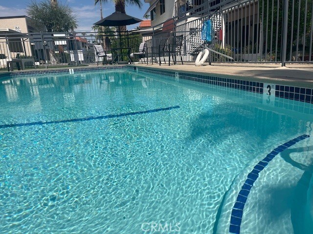 Foto del edificio - 45275 Sunset Ln
