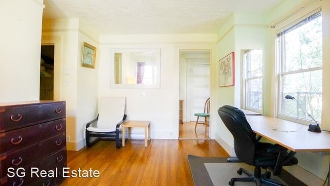 Building Photo - 1321 Spruce St