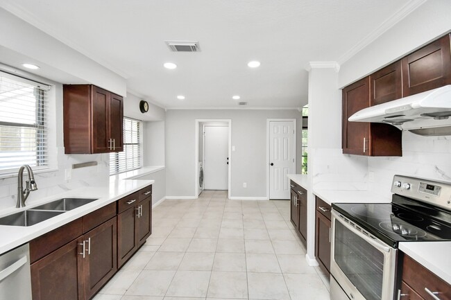 Building Photo - 315 Muirwood Ln