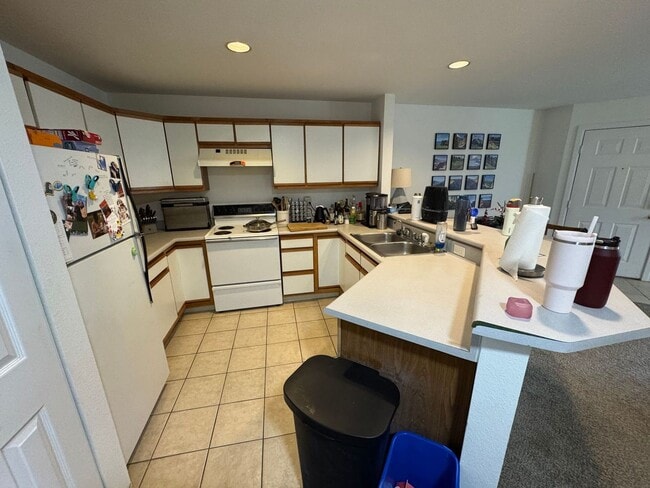 Building Photo - Top Floor South Boulder 2BD/2BA Condo - Av...