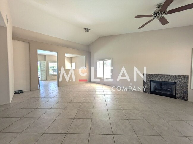 Foto del edificio - Stunning 3 Bedroom Home with Private Pool & Spa in Palm Springs!