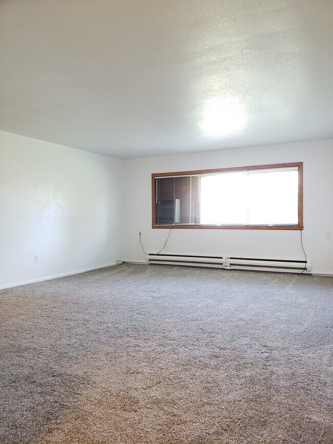 $795, 2 habitaciones. Disponible en julio de 2026. - 502 13th St SE