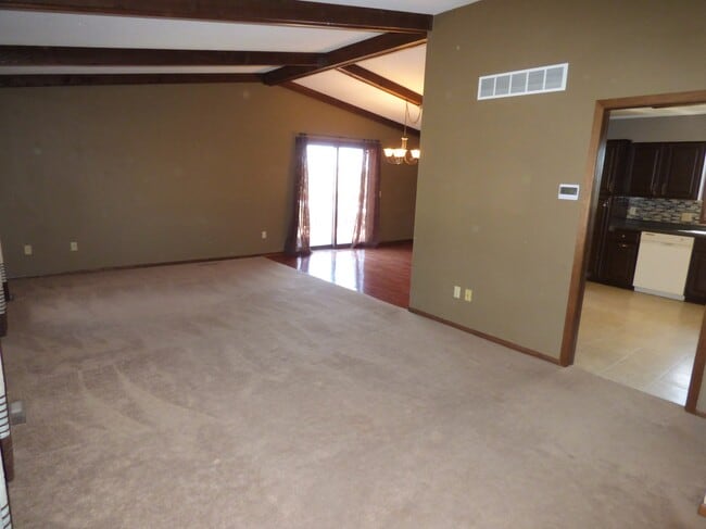 Foto del edificio - 4022 10th Ave NW