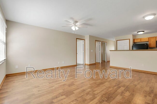 Building Photo - 4038 Elm Creek Dr