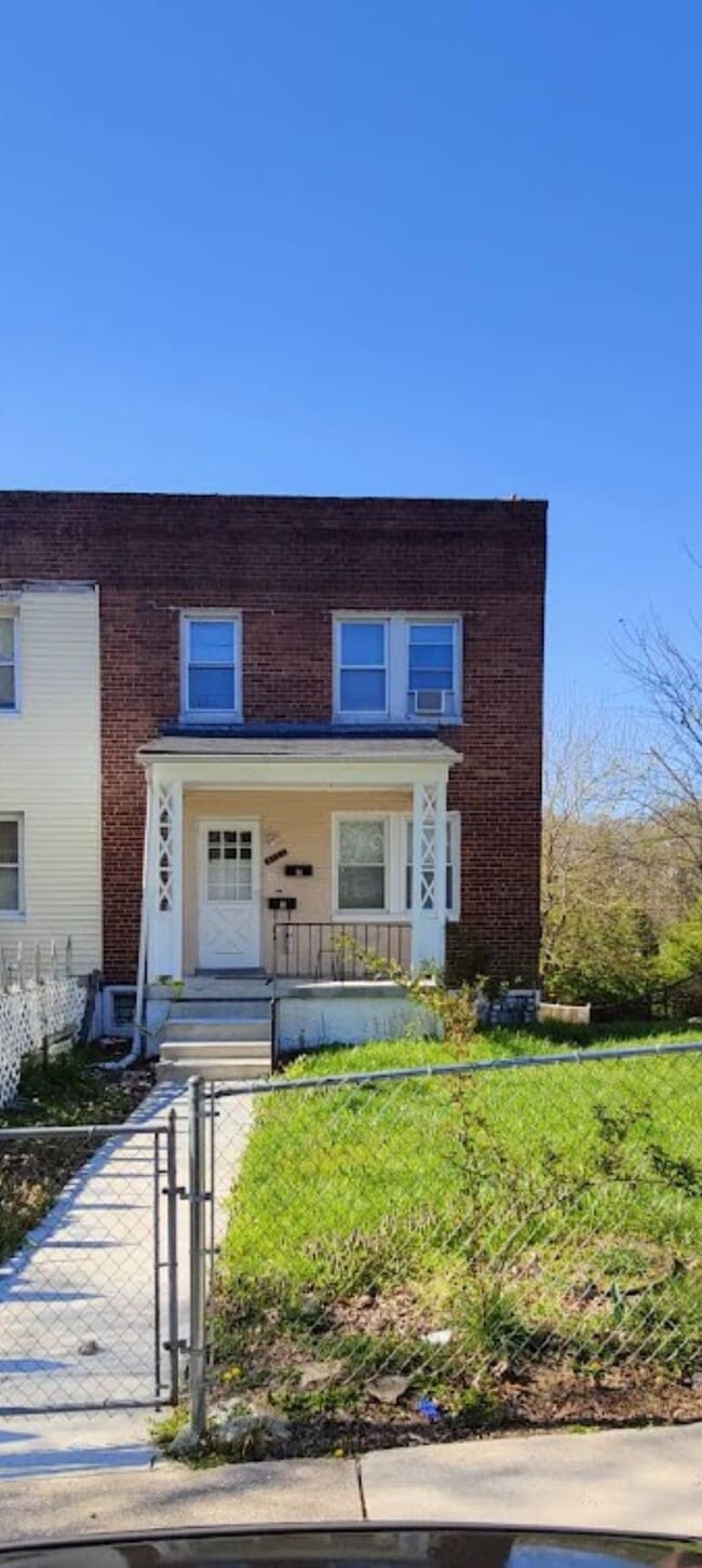 Building Photo - 4130 Woodhaven Ave