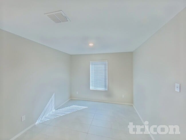 Building Photo - 1732 Clairborne Ct