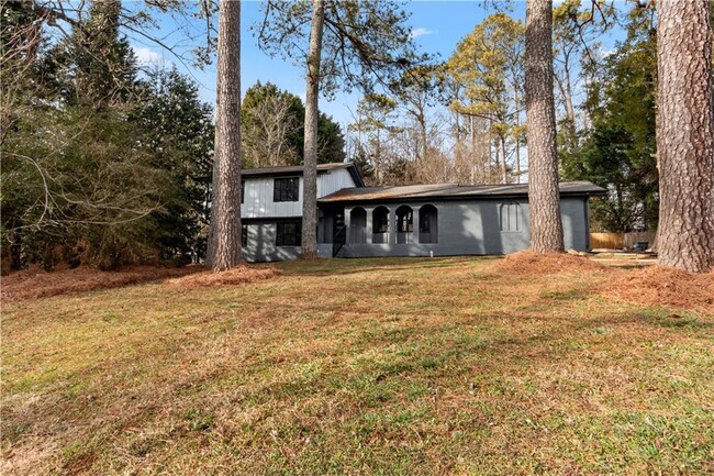 Building Photo - 4399 Plantation Ln