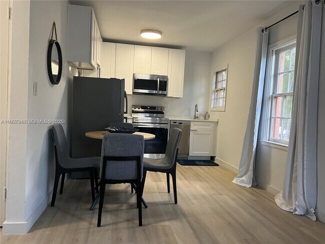 Foto del edificio - 421 75th St