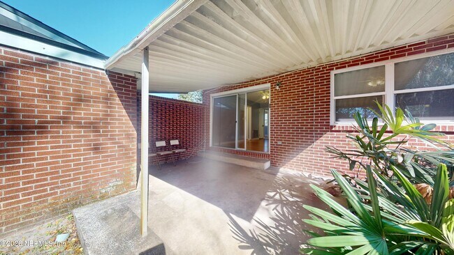 Foto del edificio - 3950 San Clerc Rd