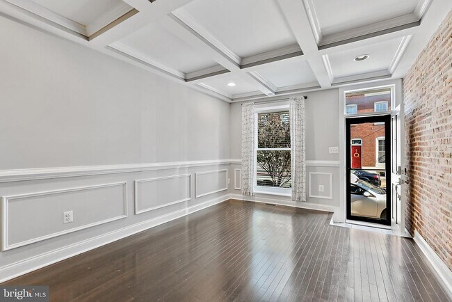 Foto del edificio - 212 S Robinson St