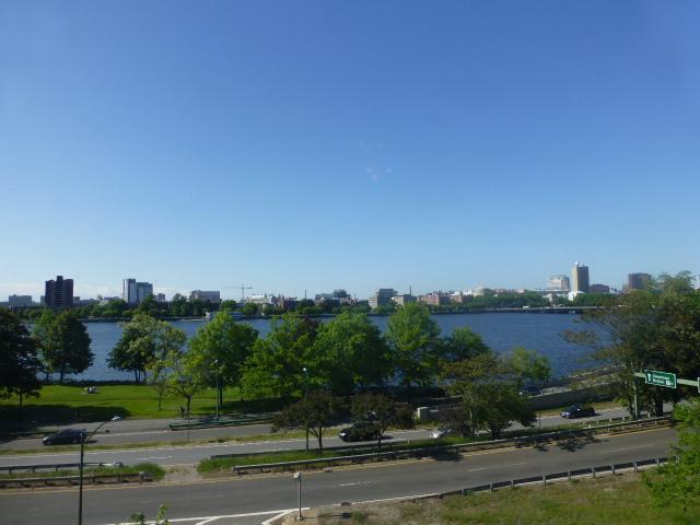 Foto del edificio - 41 Bay State Rd