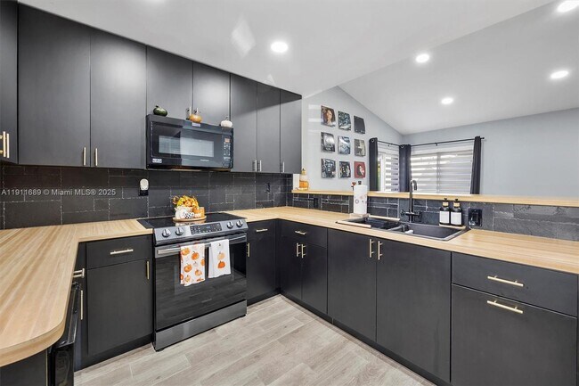 Foto del edificio - 13713 SW 149th Cir Ln