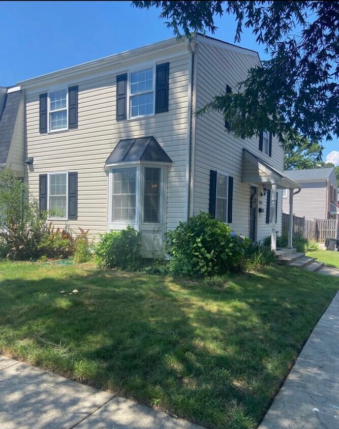 Foto principal - 1761 Aberdeen Cir