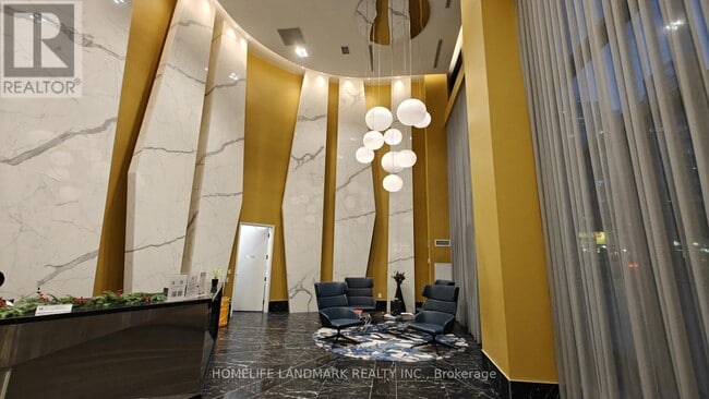 Building Photo - 70 Princess St