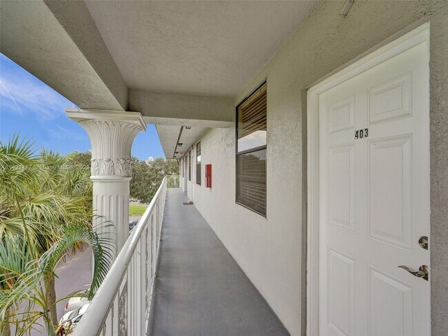 Building Photo - 1506 Whitehall Dr