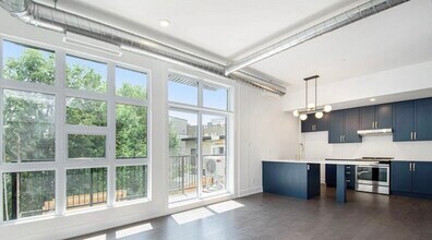 Building Photo - 101 Pinhey St