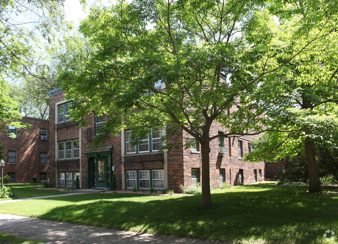 Primary Photo - 2789 Xerxes Ave S