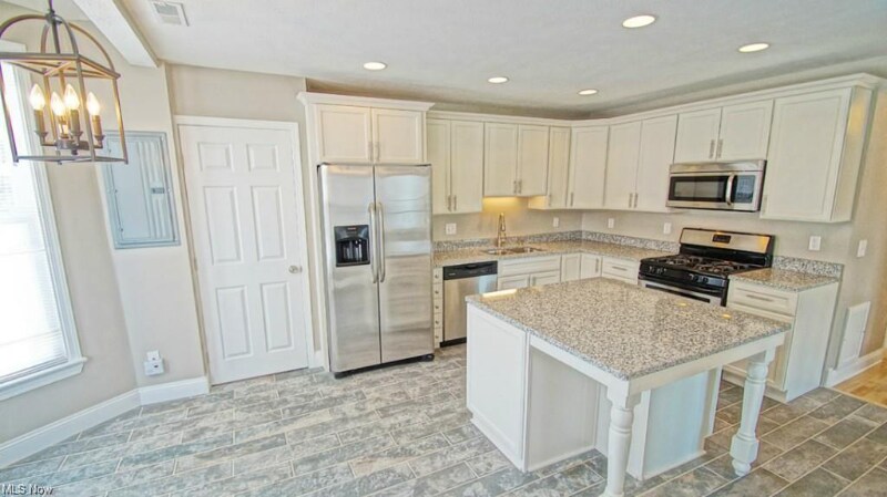 196 Vincent St Chagrin Falls, OH 44022 – photo 2