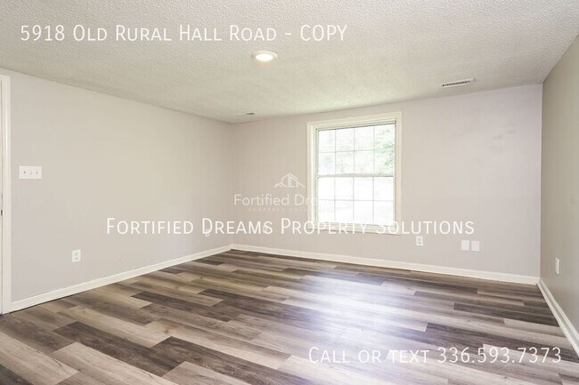 Foto del edificio - 5918 Old Rural Hall Rd